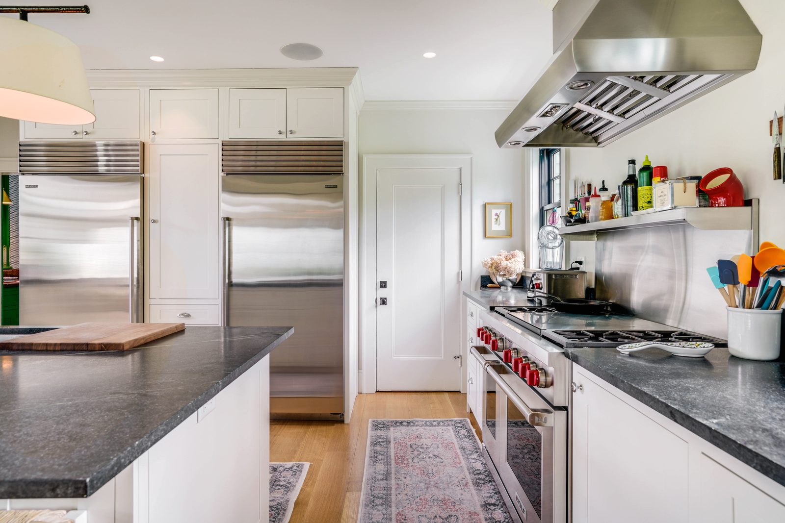 Paneled refrigerator wall in Polar white