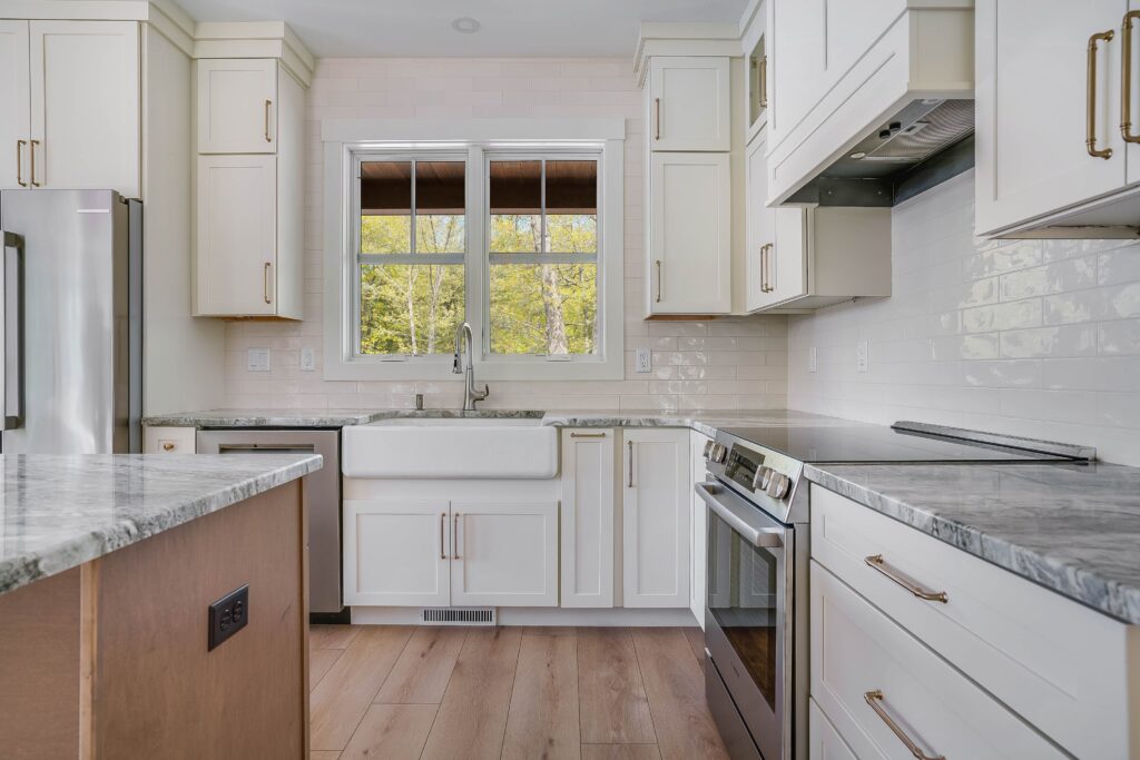 custom white kitchen cabinets